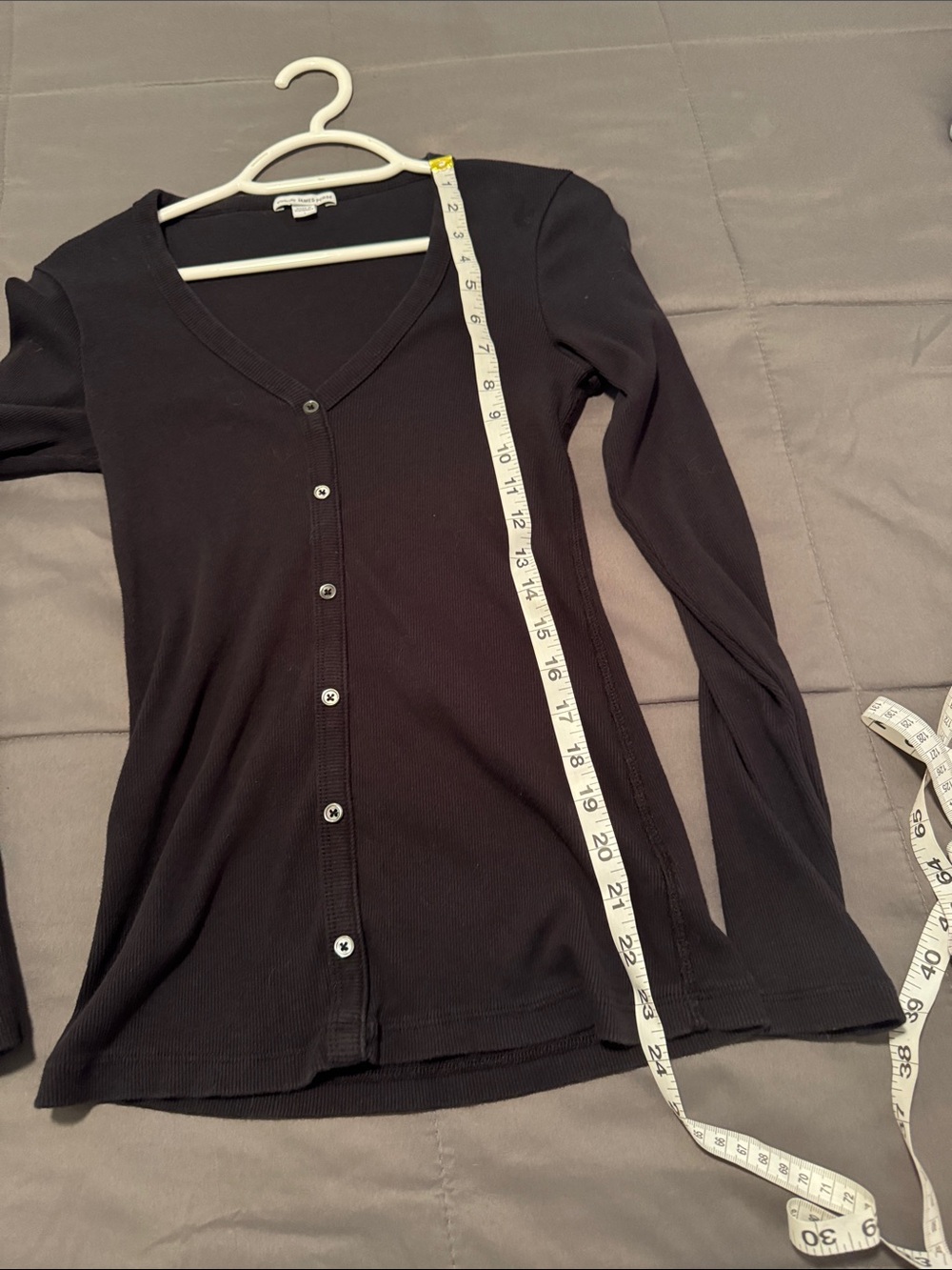 James Perse Black Ribbed Long-Sleeve Button-Front V-Neck Top - Picture 6 of 6